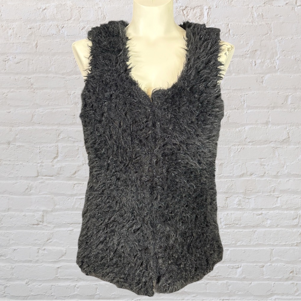 Kenneth Blake Women's Black Faux Fur V-Neck Hook & Eye Sleeveless Vest Size S